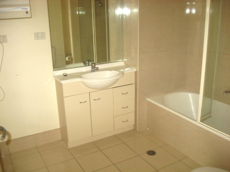 REF 20649/163 City Road, Southbank VIC 3006