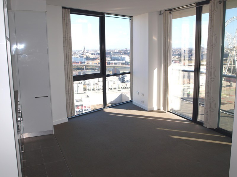 2016/8 Marmion Place, Docklands VIC 3008