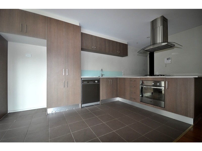 409/83 Queens Road, Melbourne VIC 3004