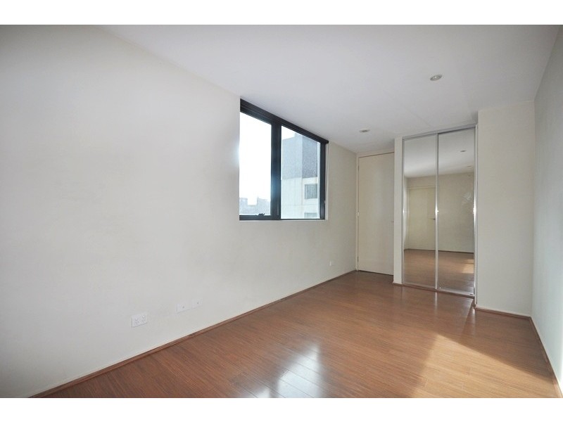 409/83 Queens Road, Melbourne VIC 3004