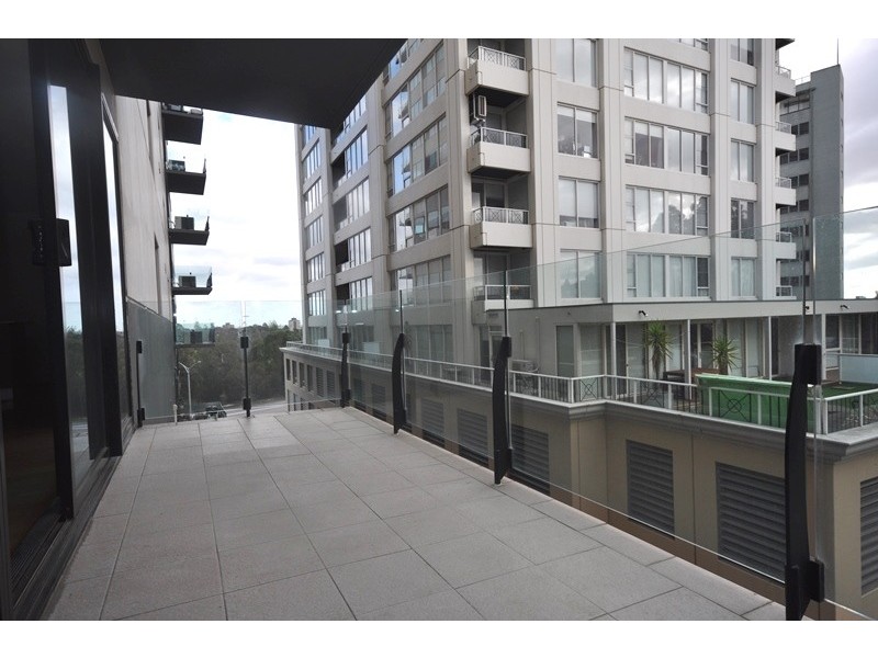 409/83 Queens Road, Melbourne VIC 3004