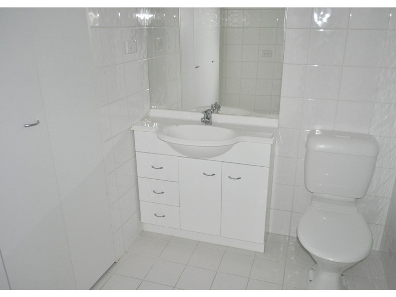 REF 20530/28 Bank Street, South Melbourne VIC 3205