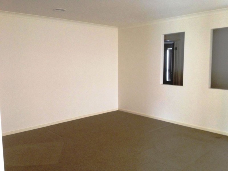 105 Alamanda Boulevard, Point Cook VIC 3030