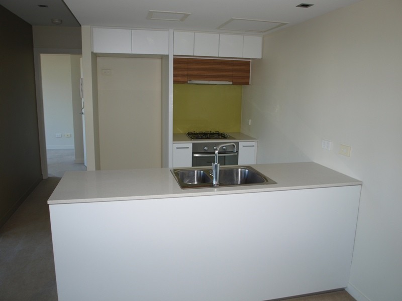 1806/100 Harbour Esplanade, Docklands VIC 3008