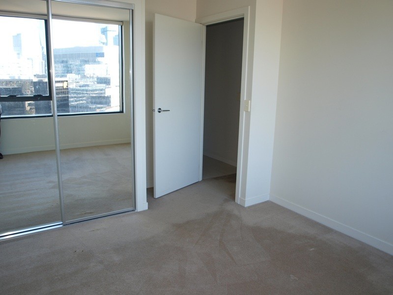 1806/100 Harbour Esplanade, Docklands VIC 3008