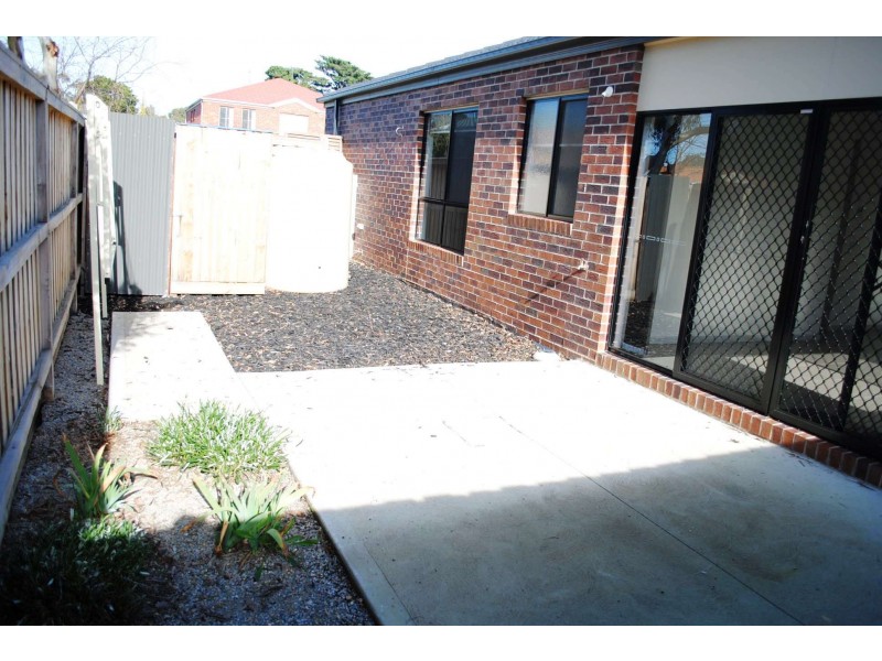 2/33 Scott Street, Werribee VIC 3030