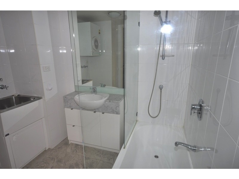 REF 20672/100 Kavanagh Street, Southbank VIC 3006
