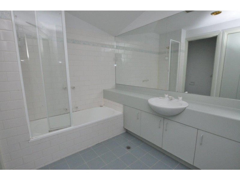 REF 20679/38 Wells Street, Southbank VIC 3006