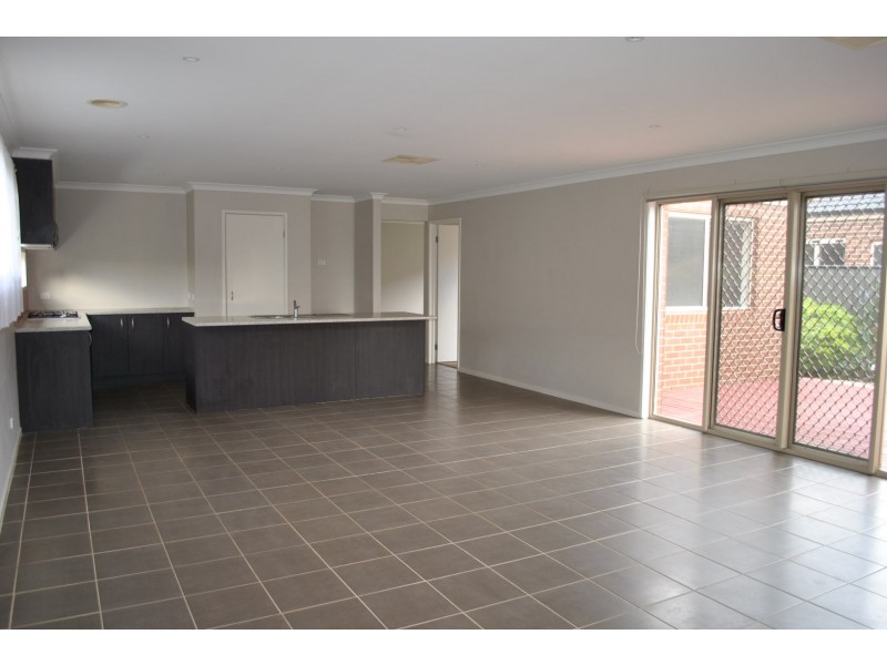 19 Ponsford Drive, Point Cook VIC 3030