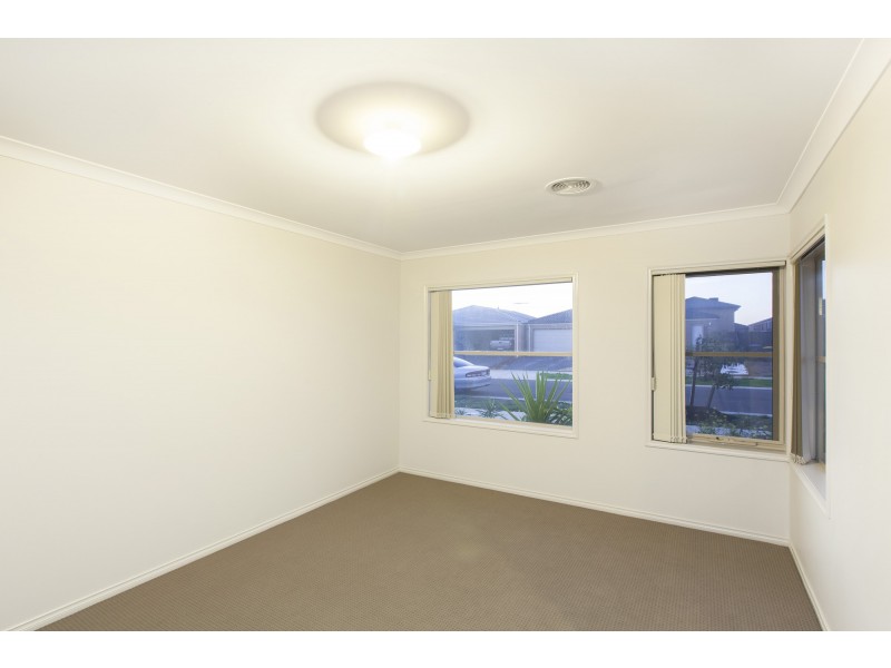 15 Palace Road, Point Cook VIC 3030