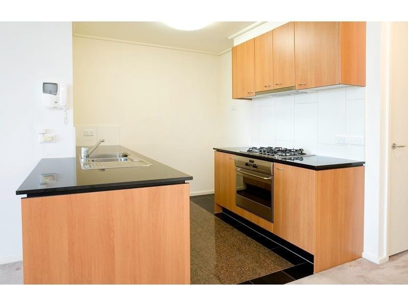 REF 20688/163 City Road, Southbank VIC 3006