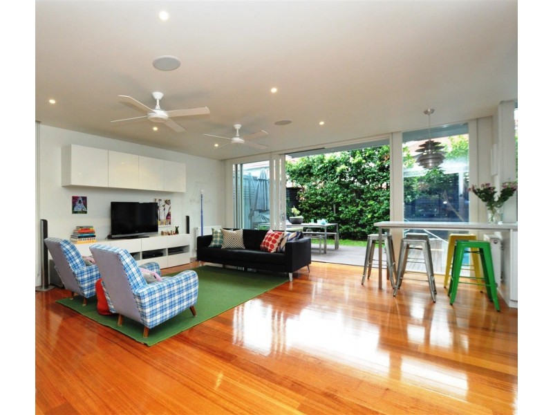 371 Howe Parade, Port Melbourne VIC 3207