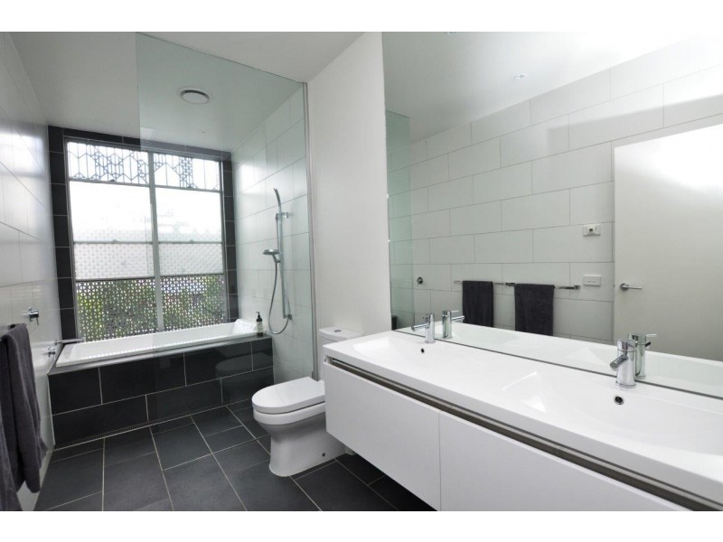 371 Howe Parade, Port Melbourne VIC 3207