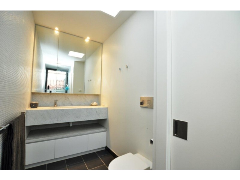 371 Howe Parade, Port Melbourne VIC 3207