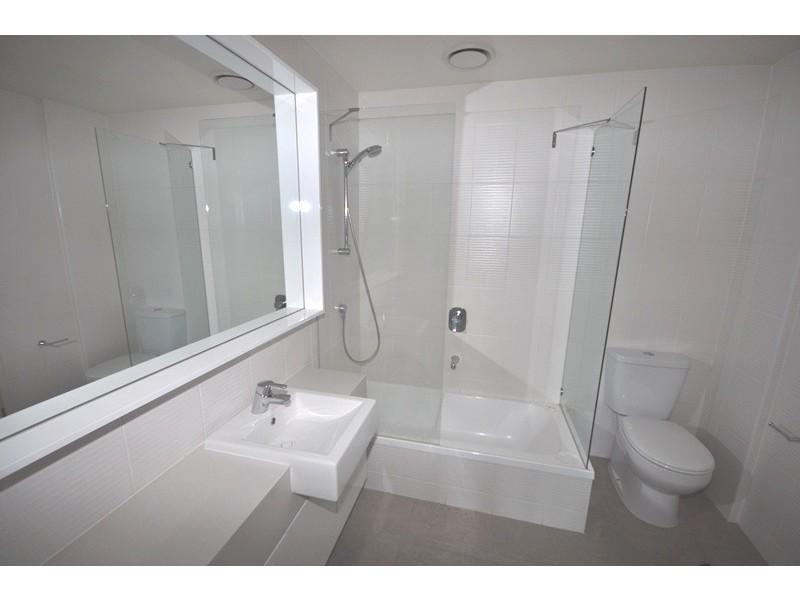 REF 20051/180 City Road, Southbank VIC 3006