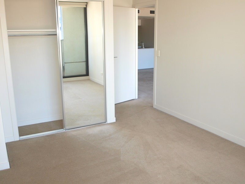 1006/100 Harbour Esplanade, Docklands VIC 3008