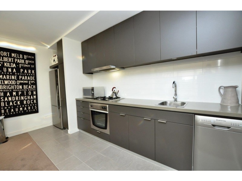 213/135 Inkerman Street, St Kilda VIC 3182