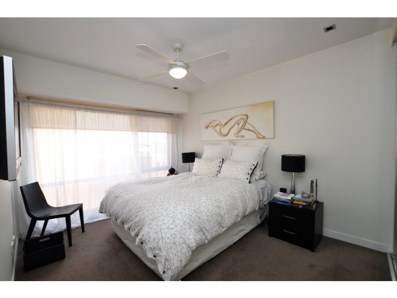 213/135 Inkerman Street, St Kilda VIC 3182