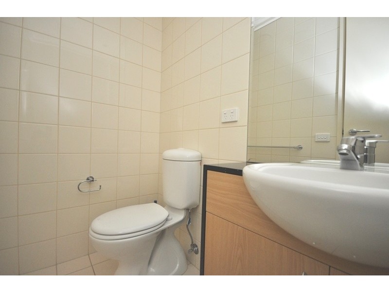 REF 20698/83 Whiteman Street, Southbank VIC 3006