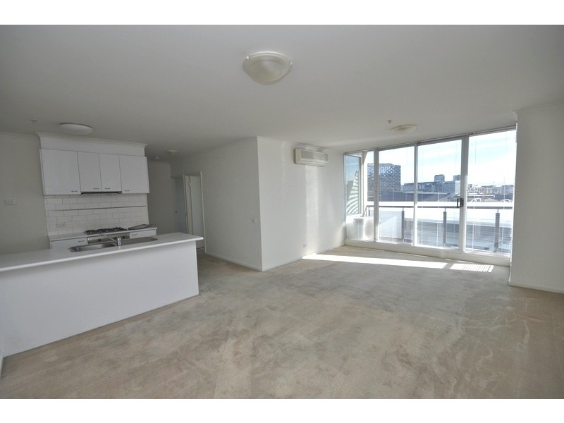 REF 20702/79 Whiteman Street, Southbank VIC 3006
