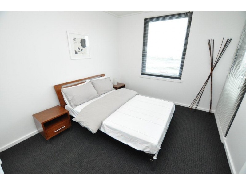 REF 20703/99 Whiteman Street, Southbank VIC 3006