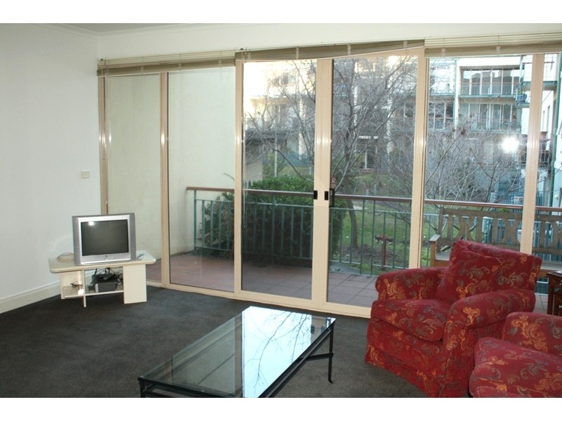 REF 20709/77 Dodds Street, Southbank VIC 3006