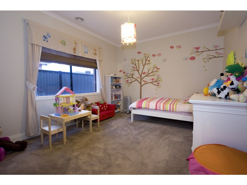 29 Drysdale Crescent, Point Cook VIC 3030