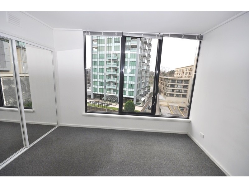 REF 20117/28 Bank Street, South Melbourne VIC 3205