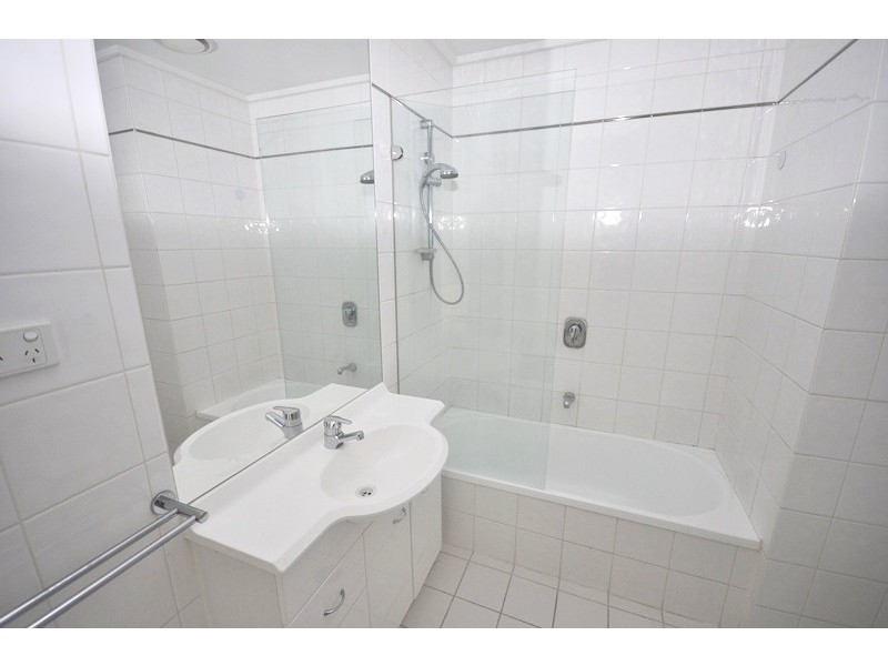 REF 20117/28 Bank Street, South Melbourne VIC 3205