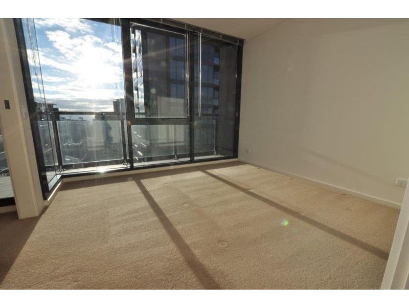 REF 20712/100 Kavanagh Street, Southbank VIC 3006