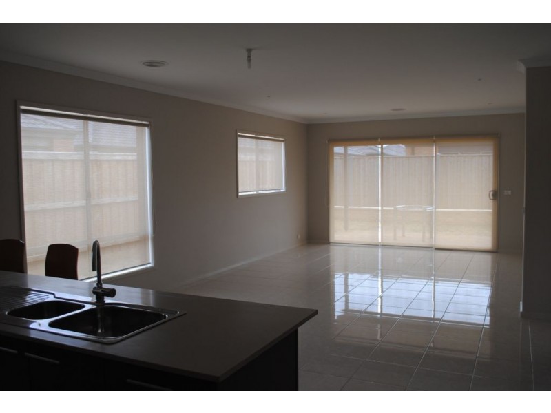 12 Baltic Circuit, Point Cook VIC 3030
