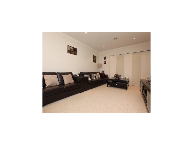 27 Turnstone Drive, Point Cook VIC 3030