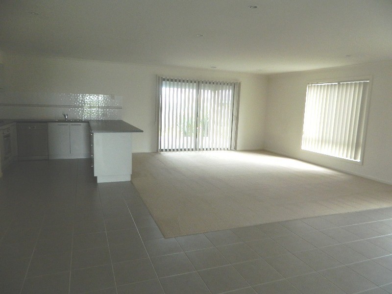 4 Aniseed Close, Point Cook VIC 3030