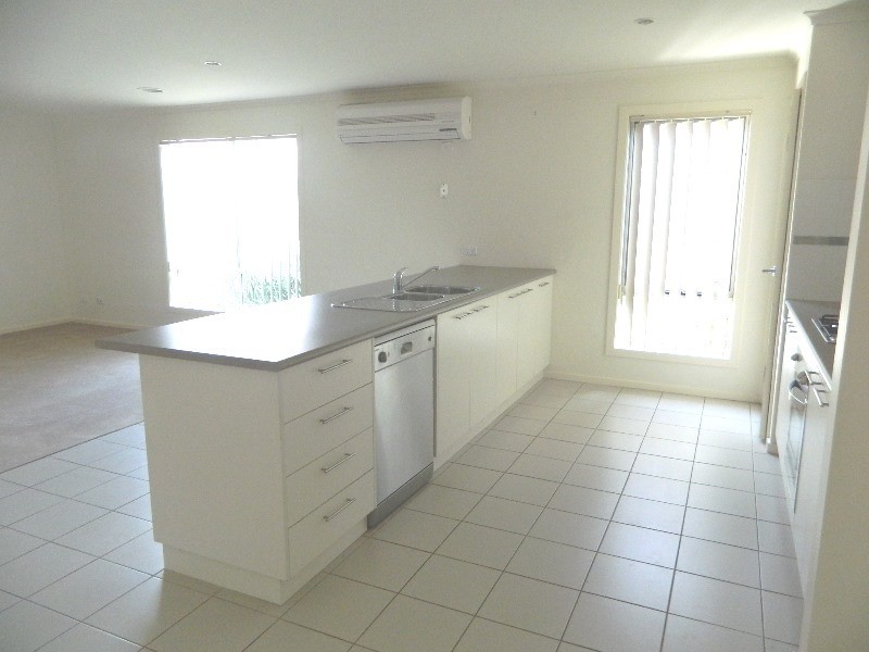 4 Aniseed Close, Point Cook VIC 3030