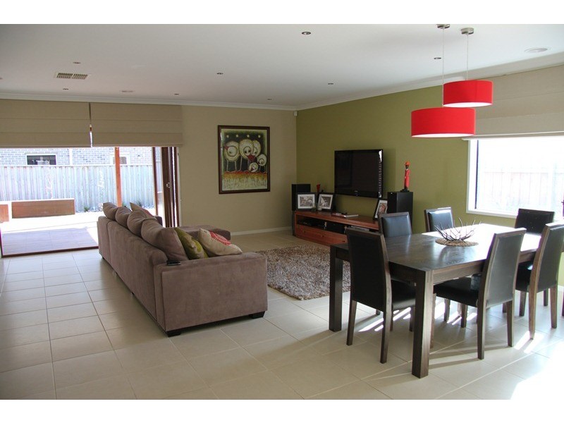 7 Pearl Place, Point Cook VIC 3030