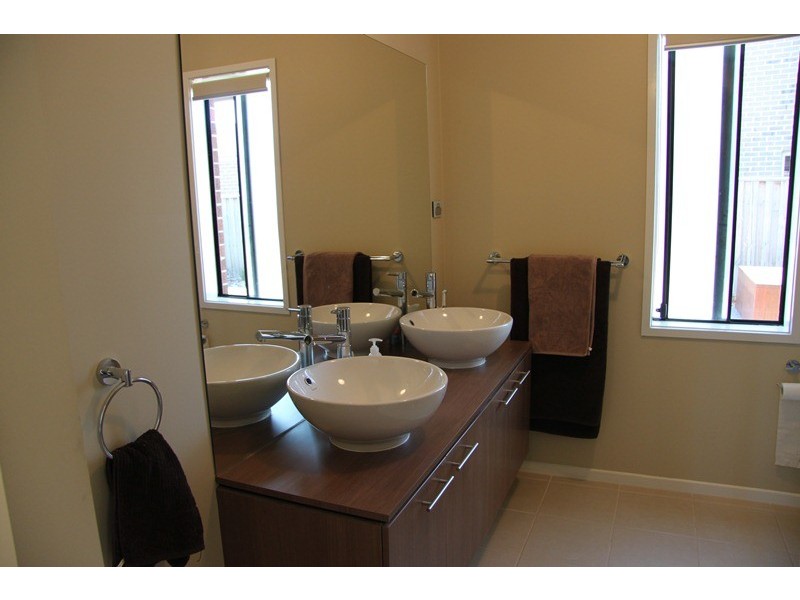 7 Pearl Place, Point Cook VIC 3030