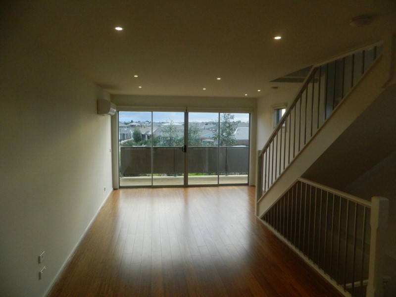 8/01 Clearwater Drive, Truganina VIC 3029