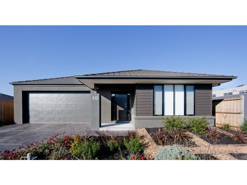 19 Hilderbrand Avenue, Williams Landing VIC 3027
