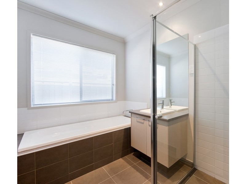 19 Hilderbrand Avenue, Williams Landing VIC 3027