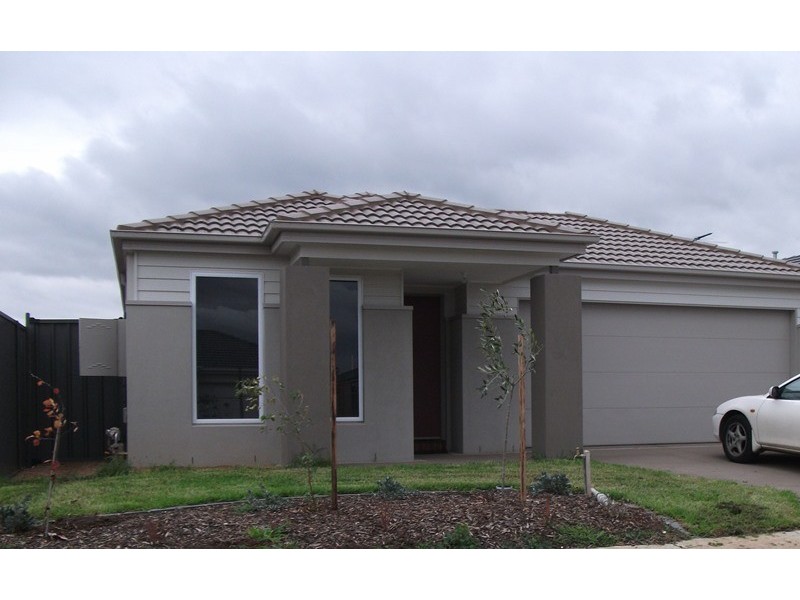 33 Hatfield Place, Deer Park VIC 3023