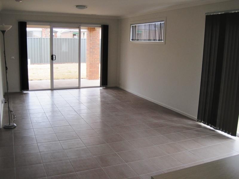 33 Hatfield Place, Deer Park VIC 3023