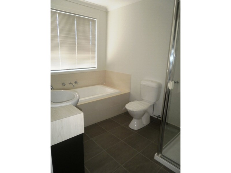 33 Hatfield Place, Deer Park VIC 3023