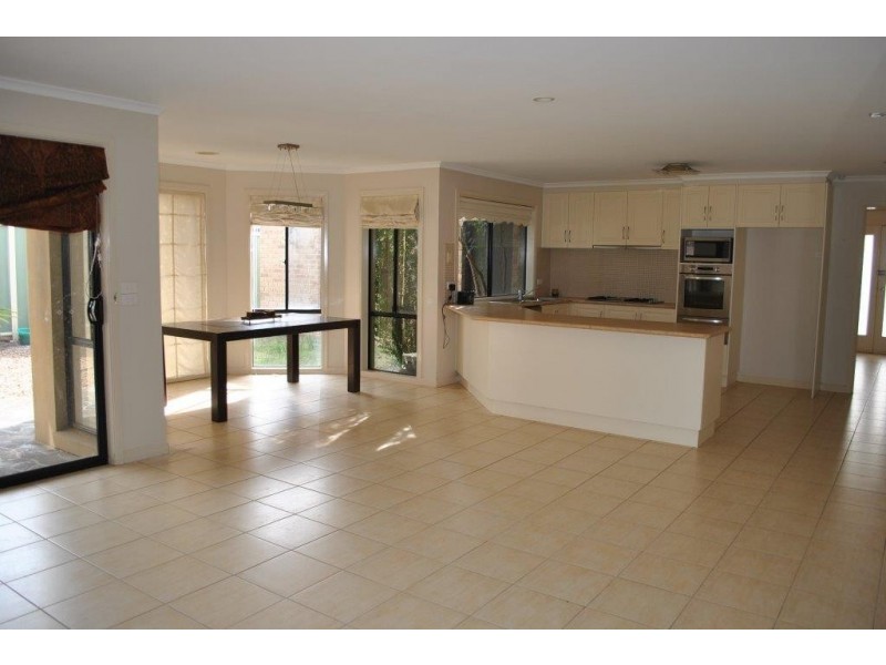 53 Dunnings Road, Point Cook VIC 3030