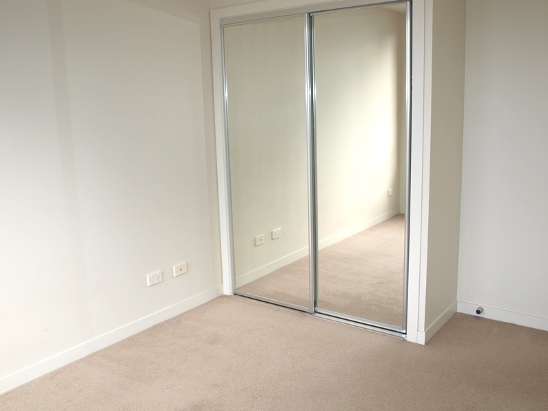 1407/100 Harbour Esplanade, Docklands VIC 3008