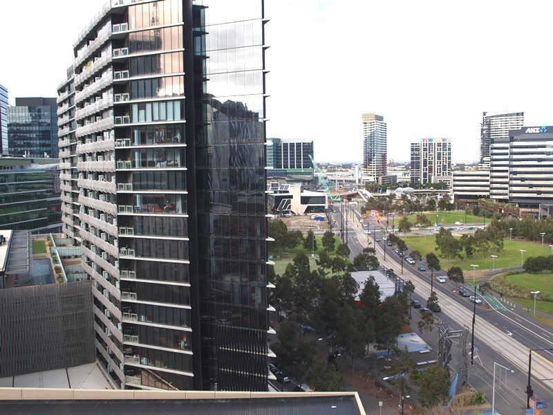 1407/100 Harbour Esplanade, Docklands VIC 3008