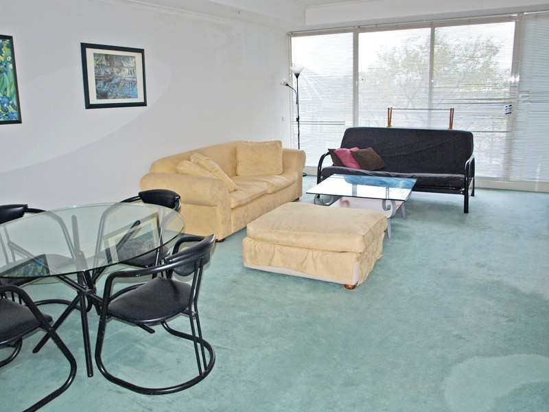 REF 20738/632 St Kilda Road, Melbourne VIC 3000