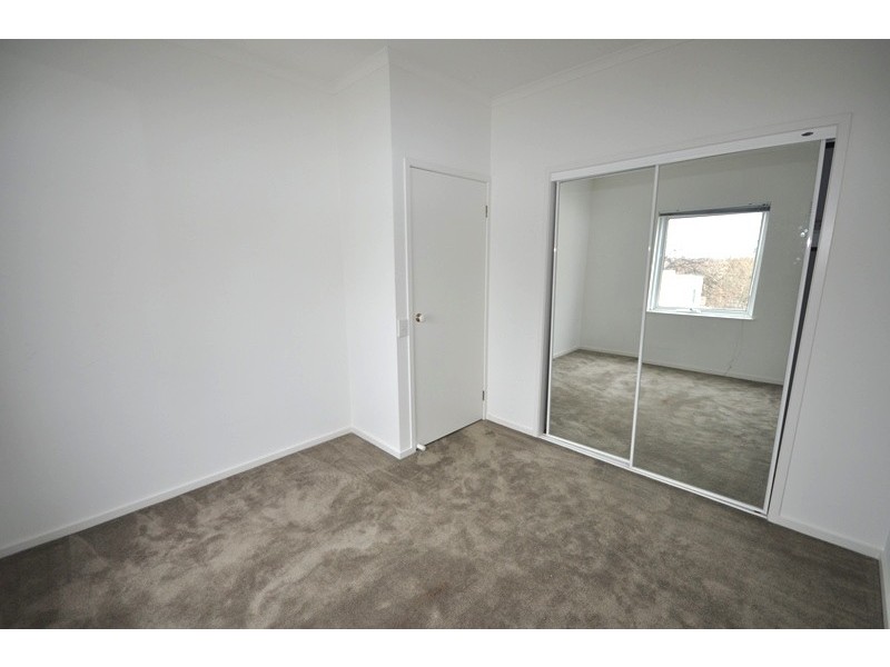 REF 20747/1068 Lygon Street, Carlton VIC 3053