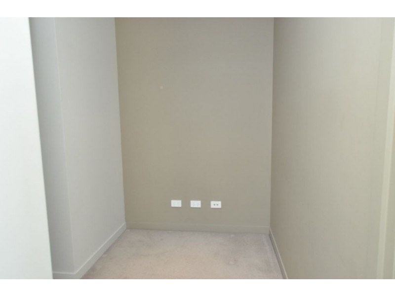 1613/100 Harbour Esplanade, Docklands VIC 3008