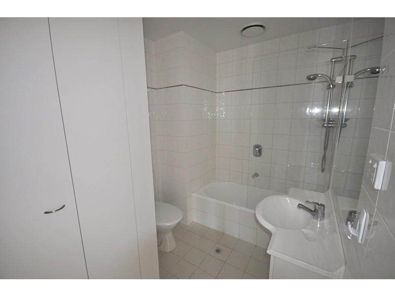 REF 20281/38 Bank Street, South Melbourne VIC 3205