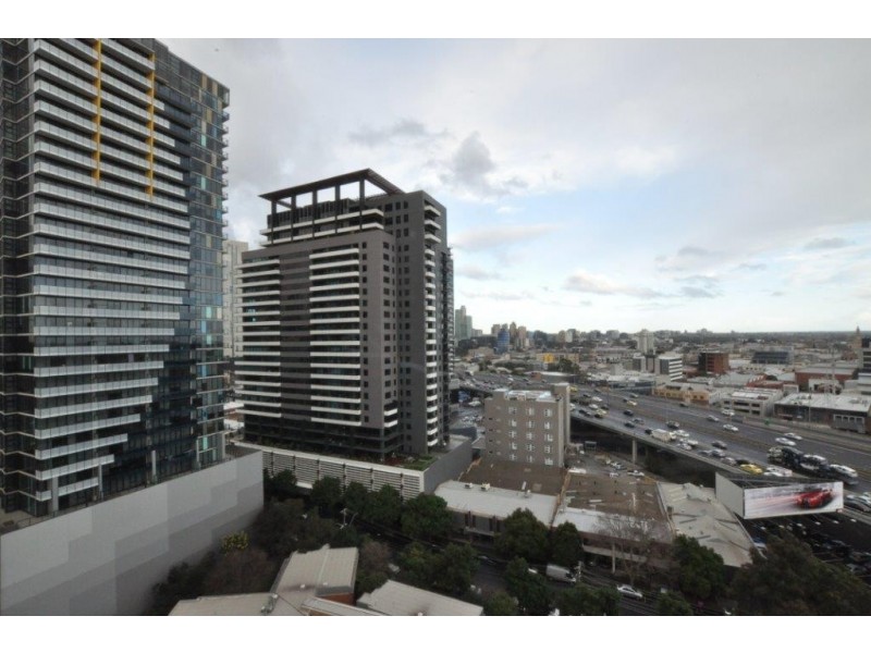 REF 20763/83 Whiteman Street, Southbank VIC 3006